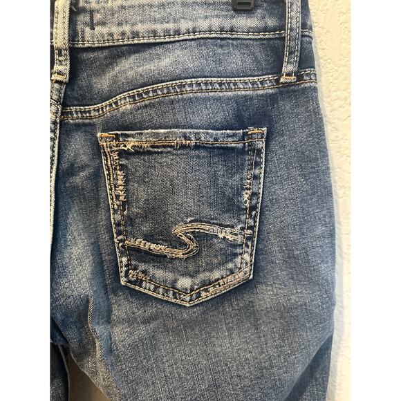 ⭐️ Women’s Silver Distressed Boyfriend Ankle Jeans. Size 25X25 - Picture 4 of 5